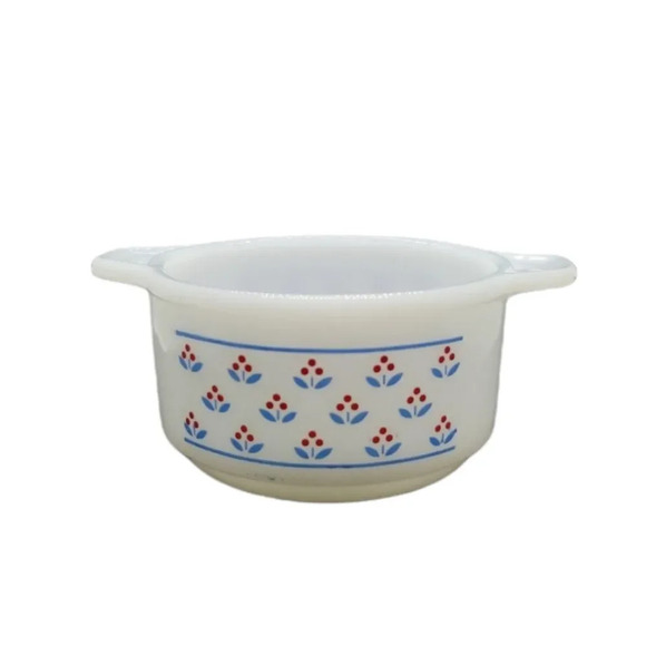 Dynaware Pry-O Rey Milk Glass  Casserole/Bowl Set of 2 - Picture 8 of 14